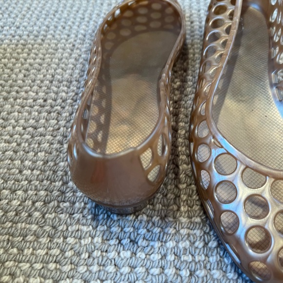 Marc Jacobs Surf Jelly Perforated Polka Dots Closed Toe Sandal sz 10 beige - Picture 9 of 14